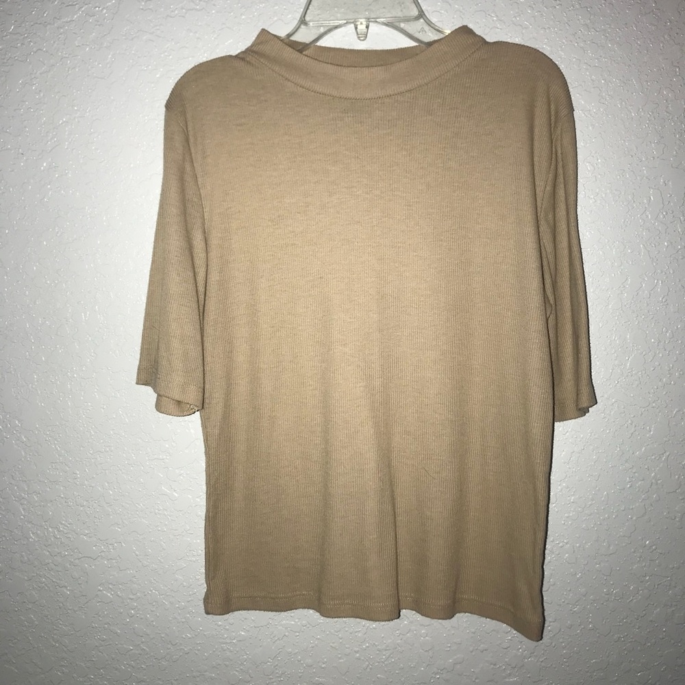 Simple shirt. Can dress up